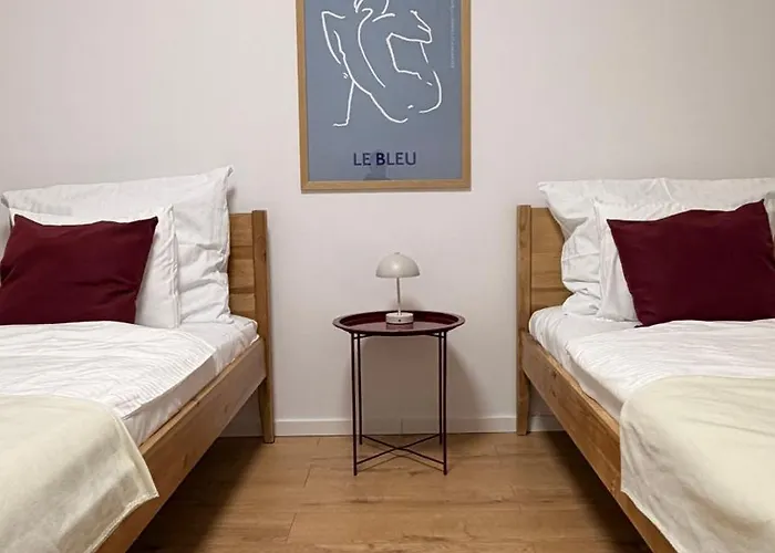 Luxury Downtown Διαμέρισμα *